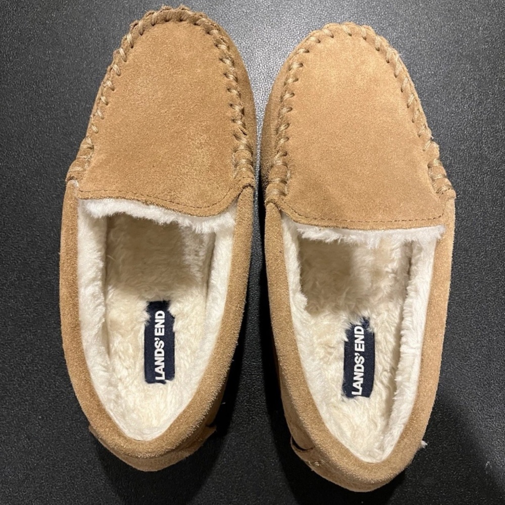 Lands' End Kids Fuzzy Lined Suede Moccasin Slippers Size 2